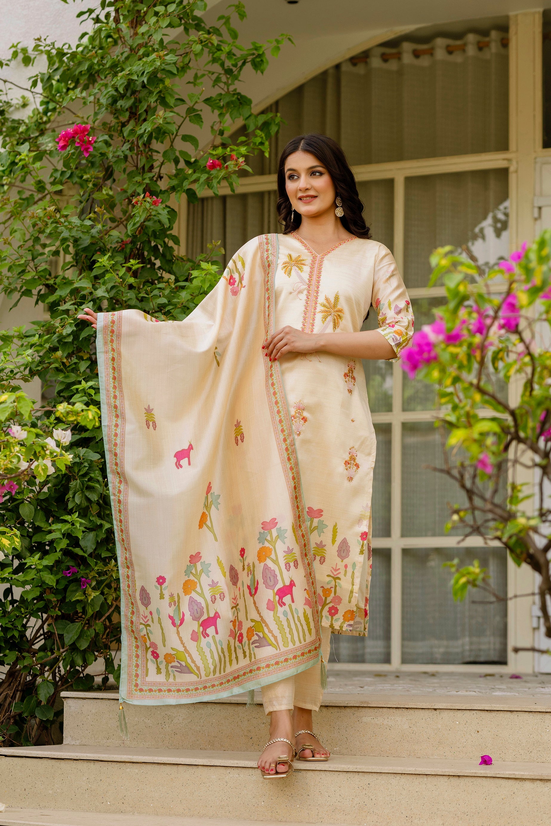 Ivory Kurta Set with Colorful Floral & Animal Motif Dupatta