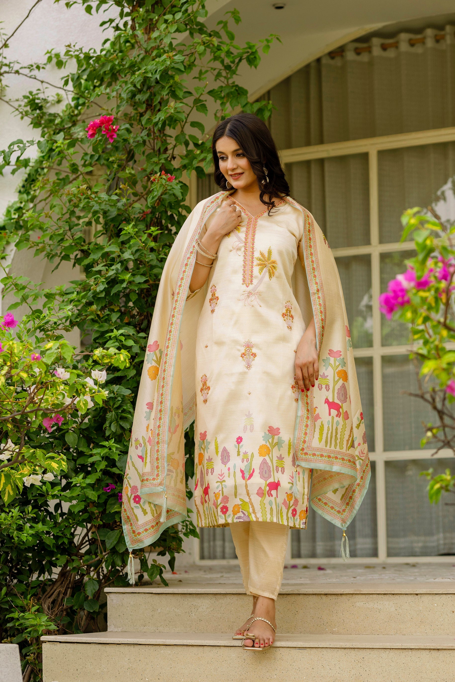 Ivory Kurta Set with Colorful Floral & Animal Motif Dupatta