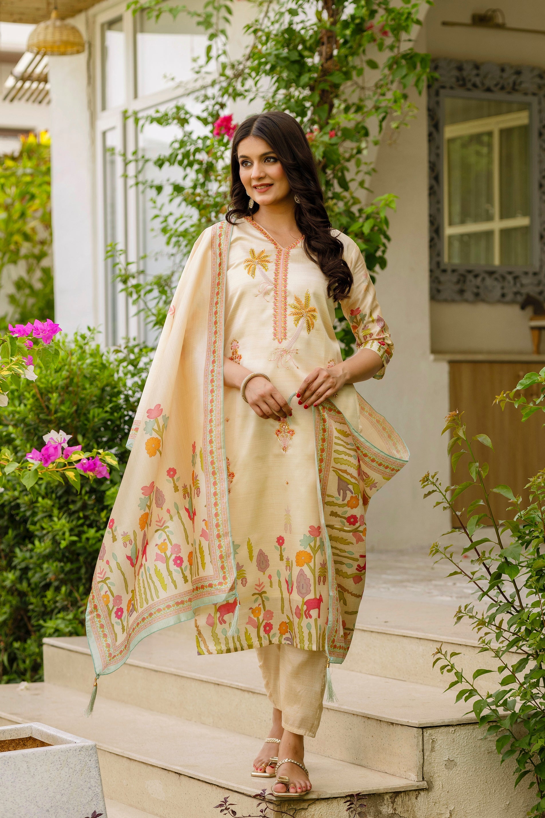 Ivory Kurta Set with Colorful Floral & Animal Motif Dupatta