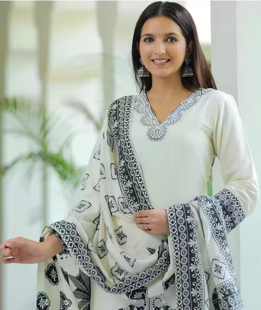 Royal Ivory – Pure Muslin Original Jacquard Work 3Pcs Suit Set