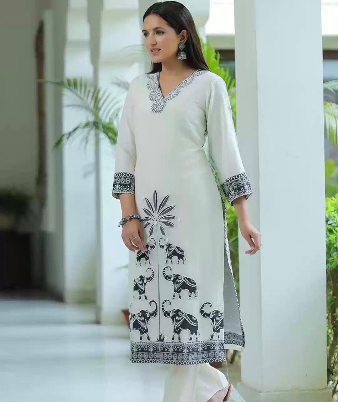 Royal Ivory – Pure Muslin Original Jacquard Work 3Pcs Suit Set