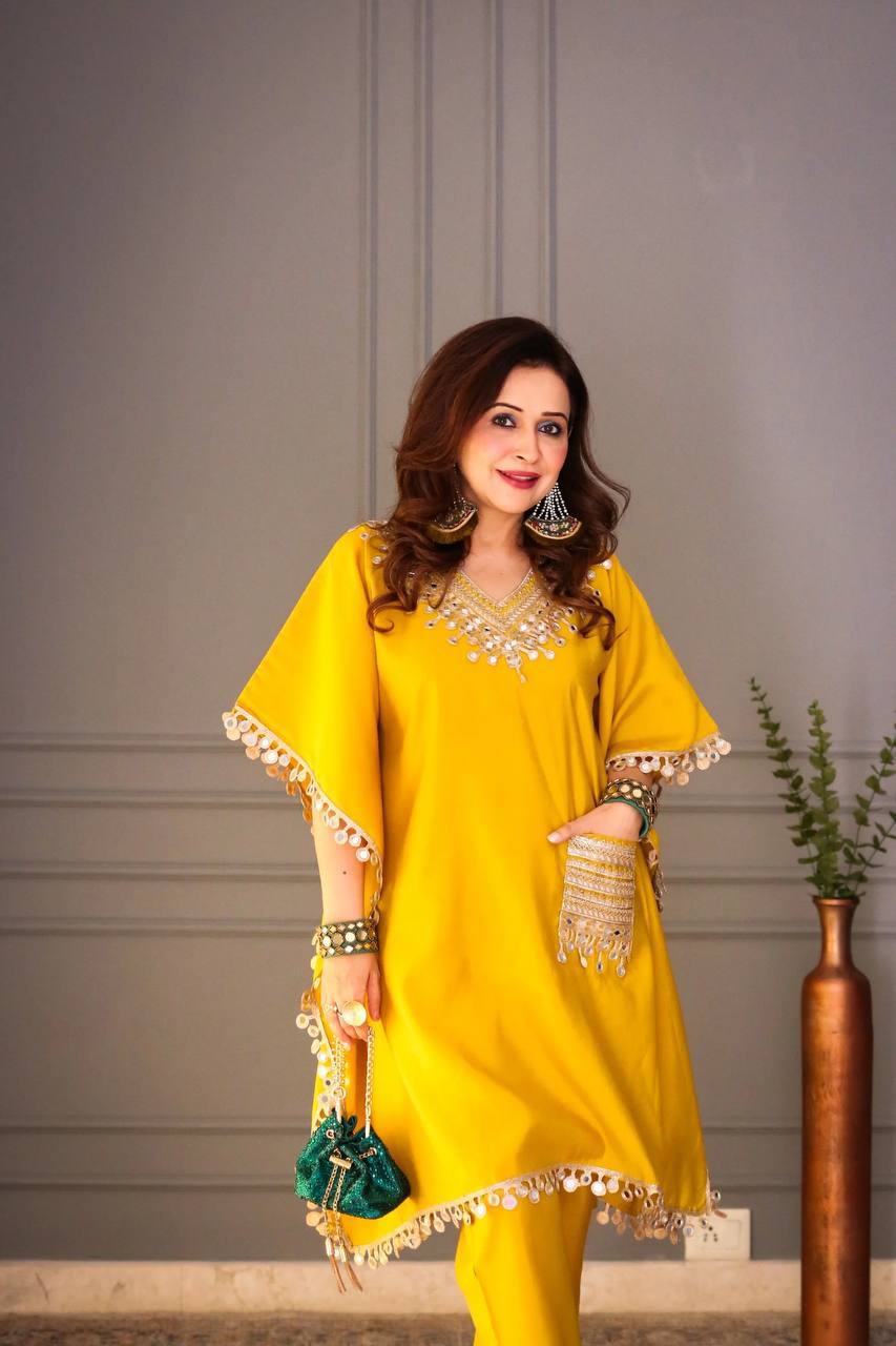 Lilac Kaftan & Pant Set with Golden Detailing